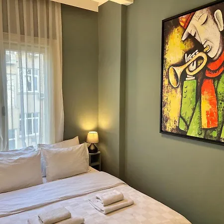 Appartamento Spacious & Peaceful 2br Apt. W/ Balcony Provincia di Istanbul