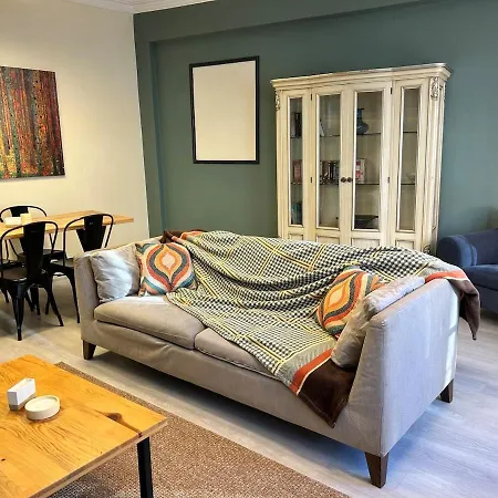 Spacious & Peaceful 2br Apt. W/ Balcony Istanbul