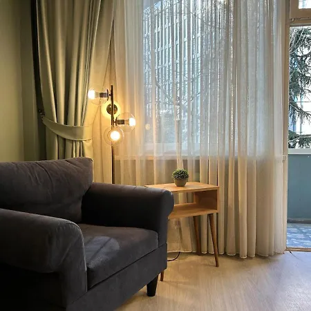 Spacious & Peaceful 2br Apt. W/ Balcony Apartment